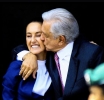Claudia Truena Con AMLO